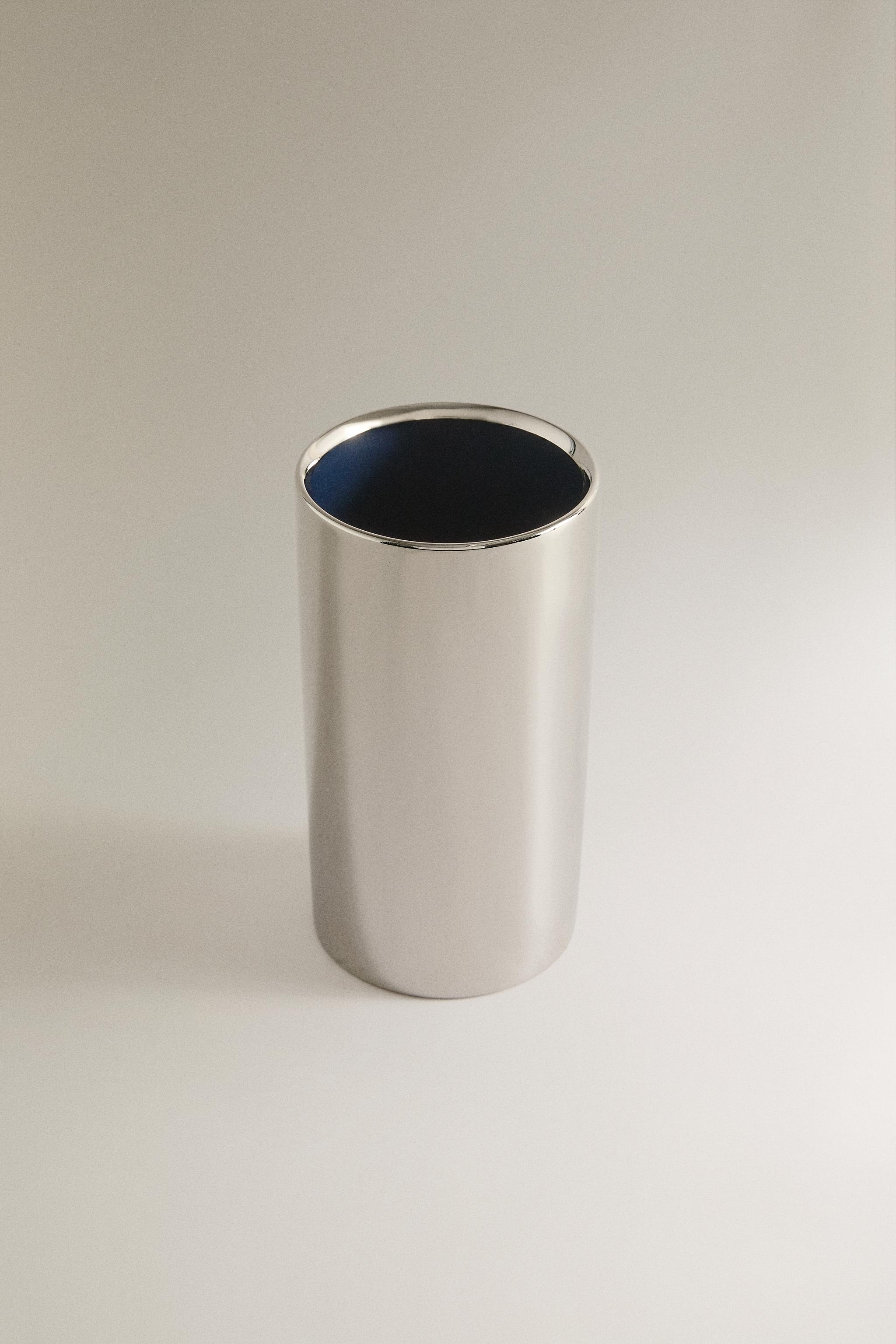 CYLINDRICAL METAL PENCIL HOLDER